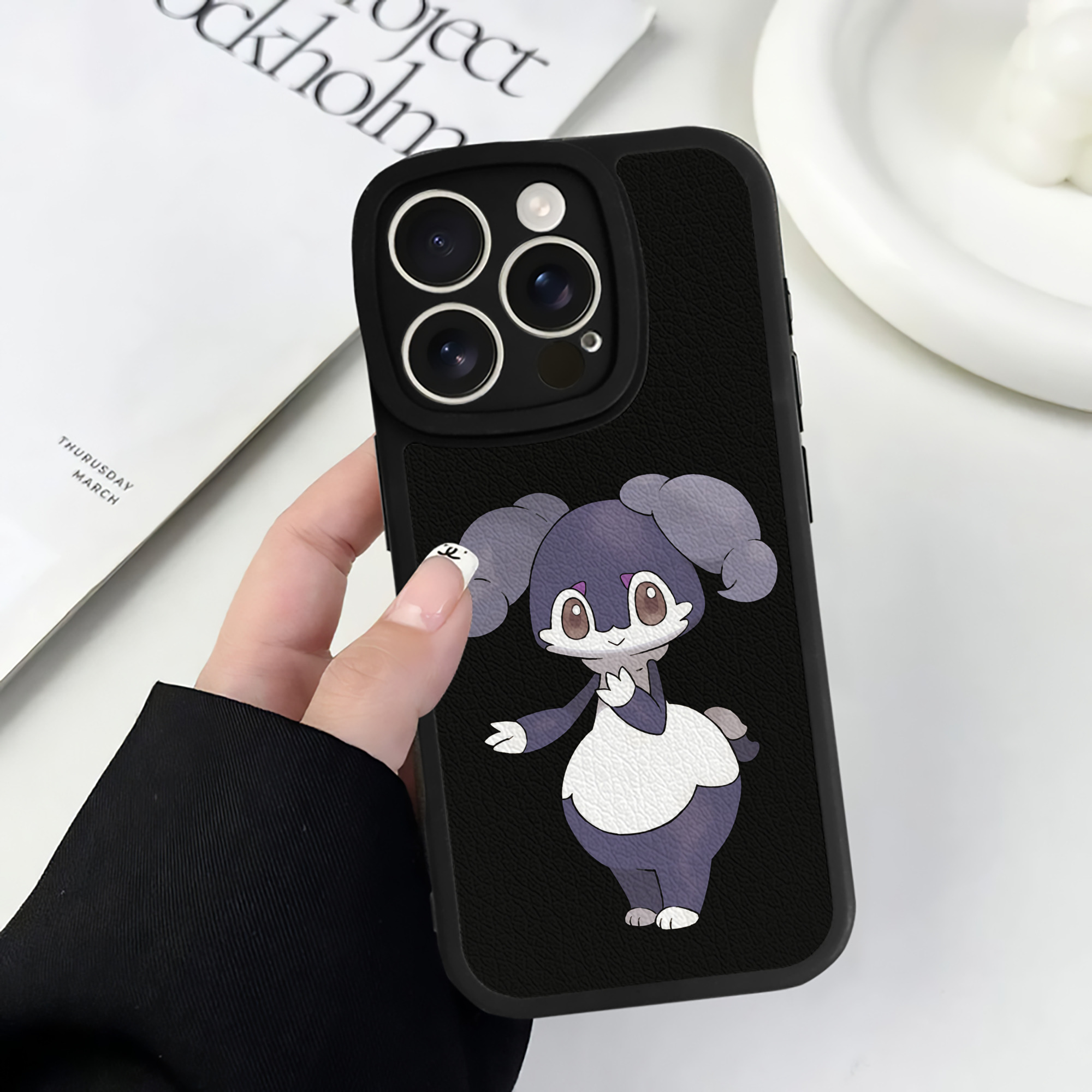 （画像用） ポケットモンスター Pokémon 【iPhone 16シリーズ対応】シリコンスマホケース（レザー調） 材質：シリコン